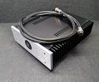 Lumin A1 High-End Lineáris tápegység